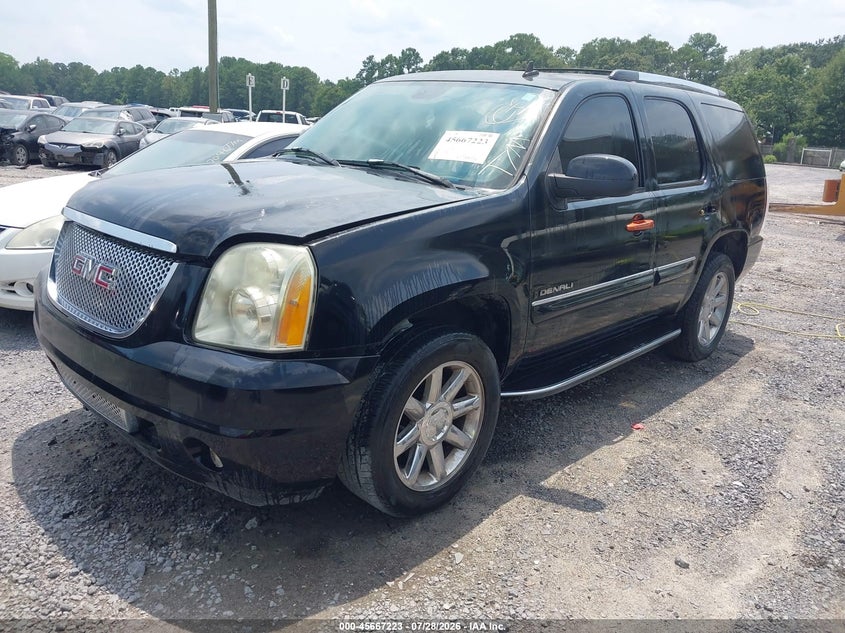 2007 GMC YUKON DENALI auction photo 2