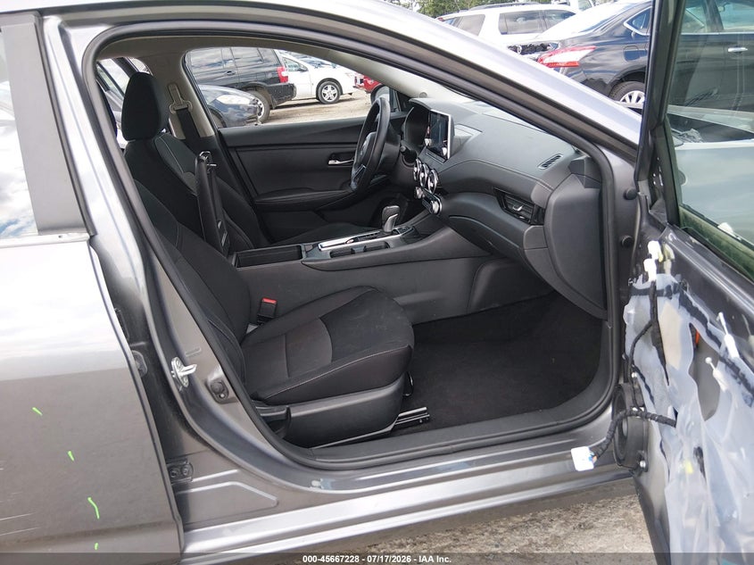 2024 NISSAN SENTRA SV XTRONIC CVT — Фото 5