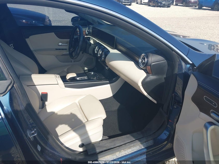 2021 MERCEDES-BENZ CLA 250 — zdjęcie 5
