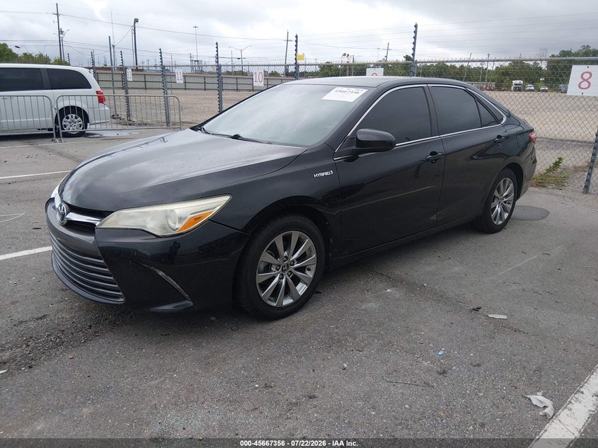 2015 TOYOTA CAMRY HYBRID auction photo 2