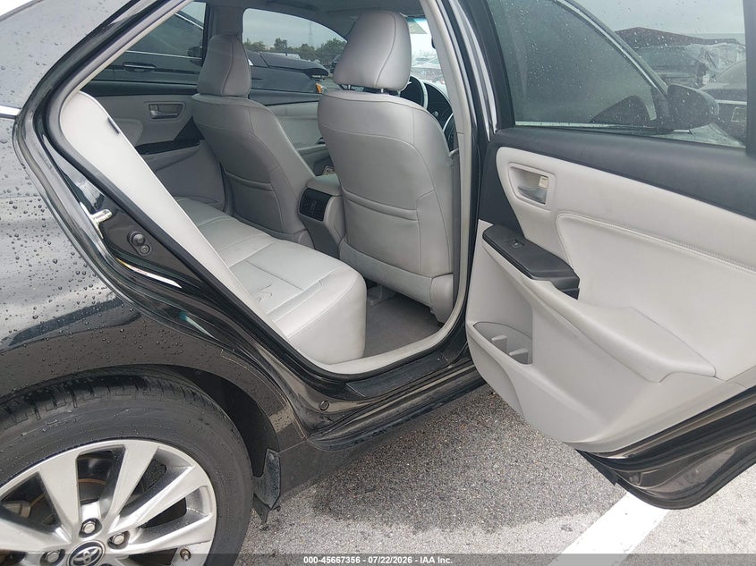 2015 TOYOTA CAMRY HYBRID auction photo 8