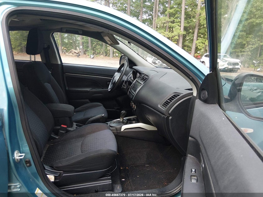 AtlanticExpress - Mitsubishi Outlander Sport