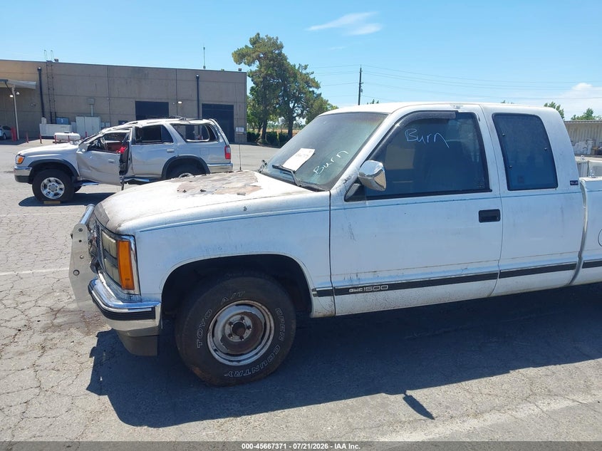 1992 GMC Sierra C1500 VIN: 2GTEC19K4N1535755 Lot: 45667371