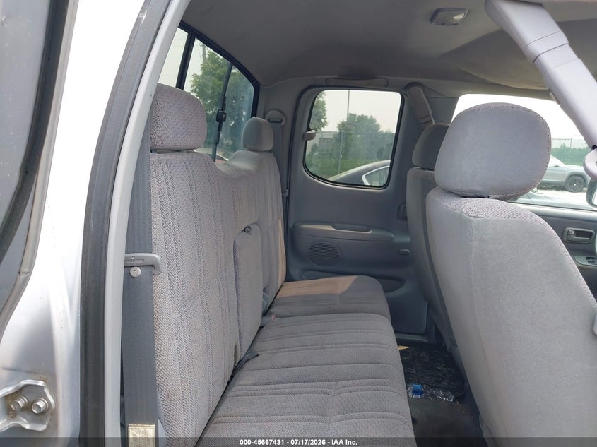 2000 Toyota Tundra Sr5 V8 VIN: 5TBBT4417YS080733 Lot: 45667431