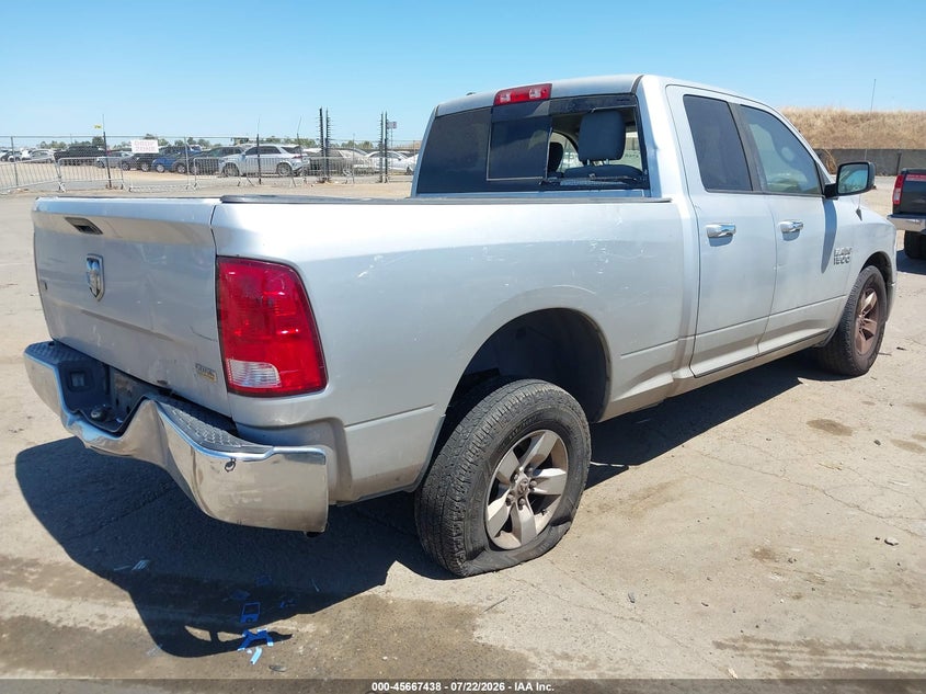Vin: 1c6rr6gg0js324176, lot: 46166010, ram 1500 slt  4x2 6'4 box 20184