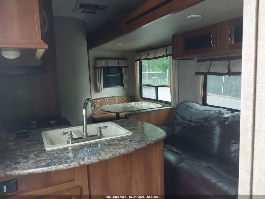 2015 PRIME TIME CRUSADER LITE auction photo 8