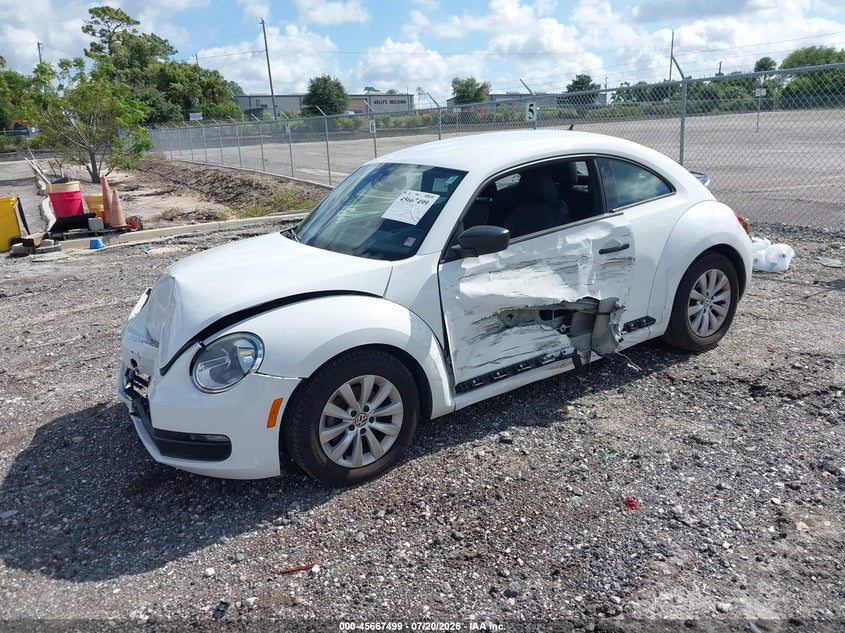 2016 Volkswagen Beetle 1.8T S VIN: 3VWF07AT7GM611837 Lot: 45667499