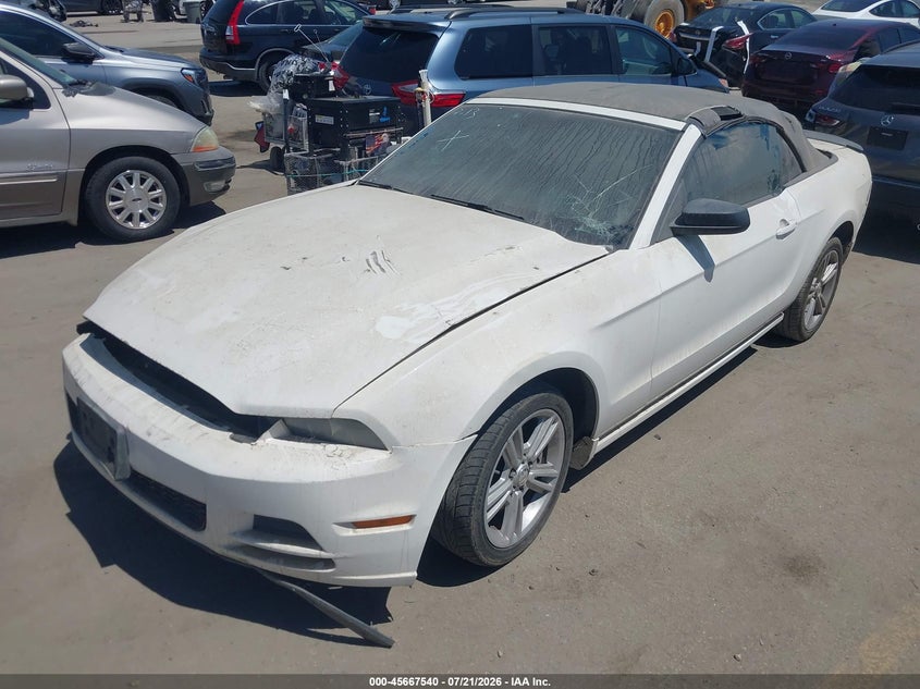 2013 FORD MUSTANG auction photo 2