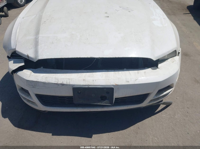 2013 FORD MUSTANG auction photo 6