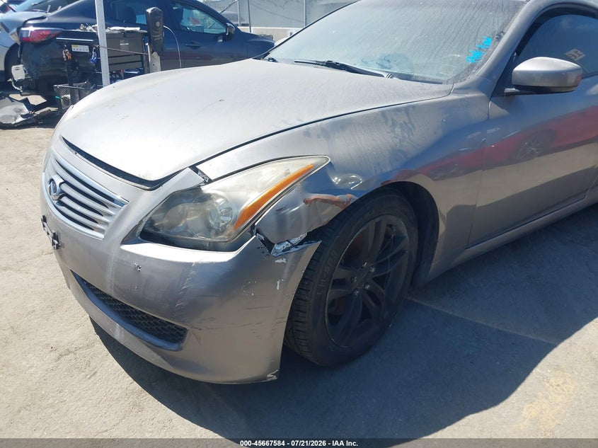 2008 Infiniti G37 Journey VIN: JNKCV64E88M117979 Lot: 45667584
