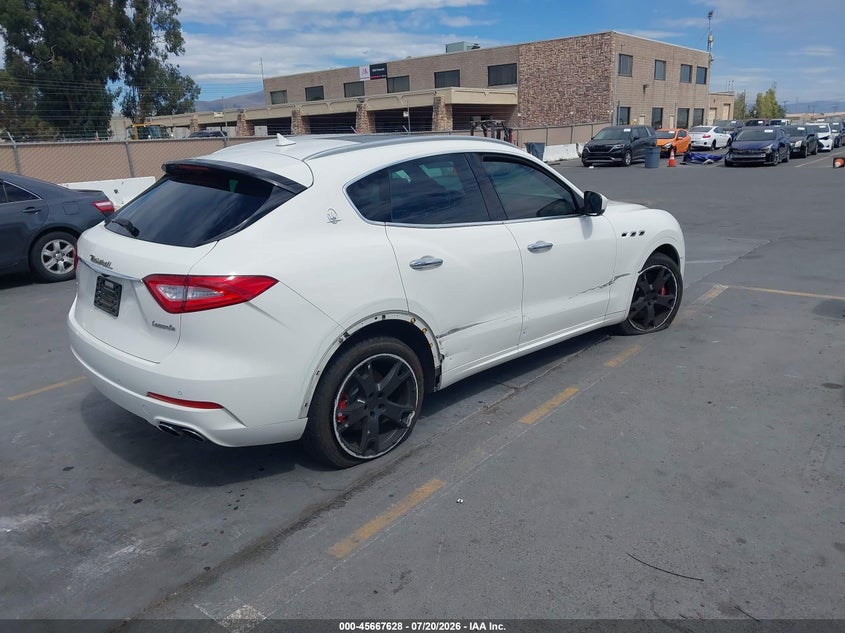 MASERATI LEVANTE - zdjęcie 4