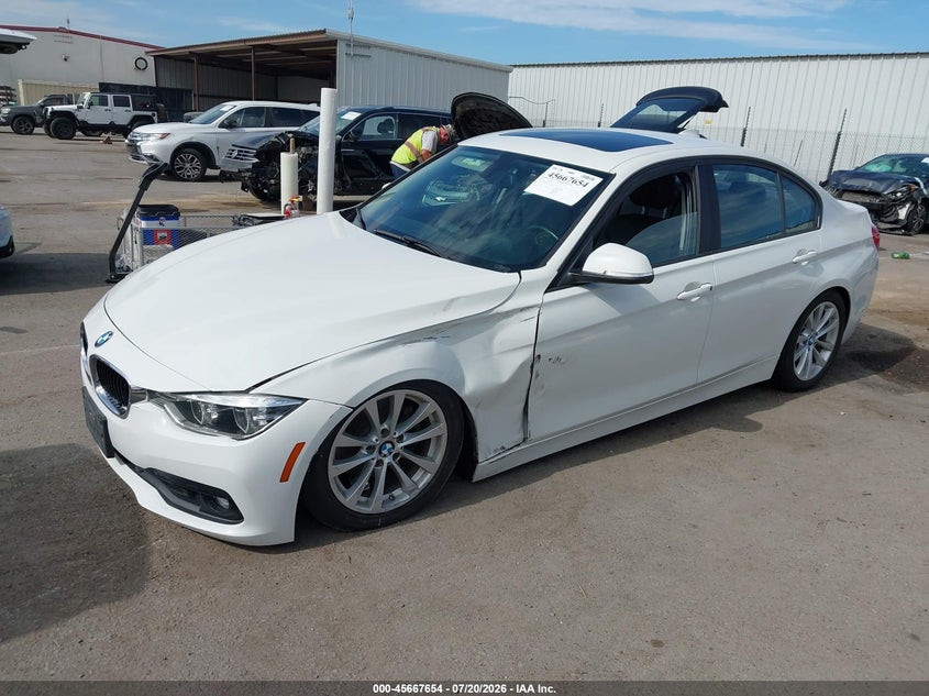 Vin: wba8a9c58jah13770, lot: 46166226, bmw 320i 20182