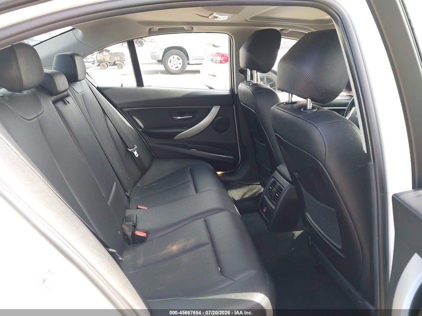 2018 BMW 320I VIN: WBA8A9C58JAH13770 Lot: 45667654