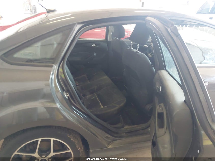 2015 FORD FOCUS auction photo 8