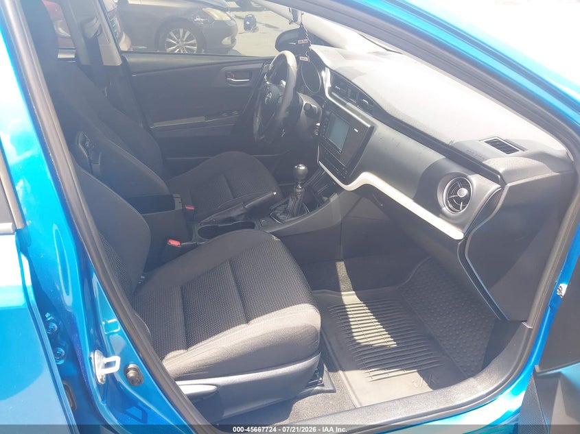 2017 TOYOTA COROLLA IM auction photo 5