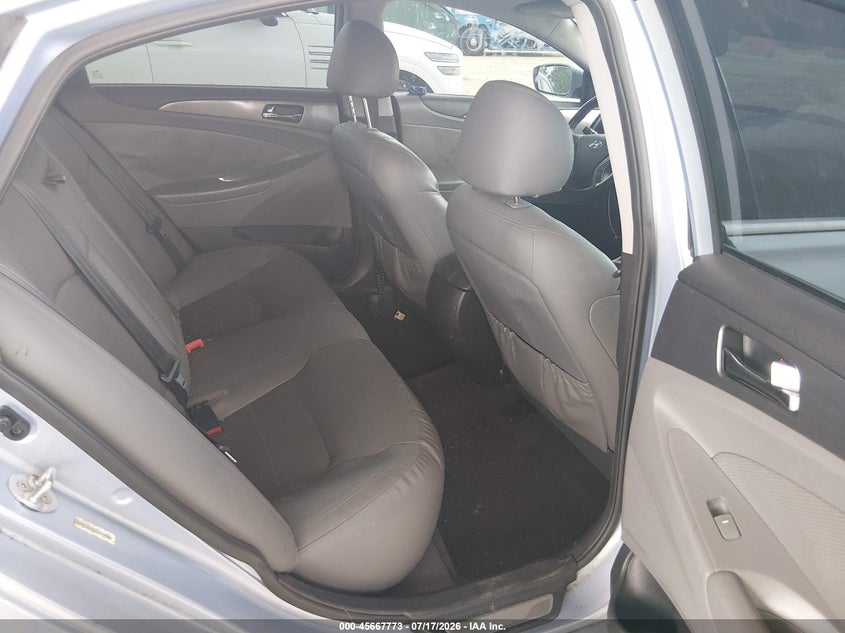 2015 HYUNDAI SONATA HYBRID auction photo 8
