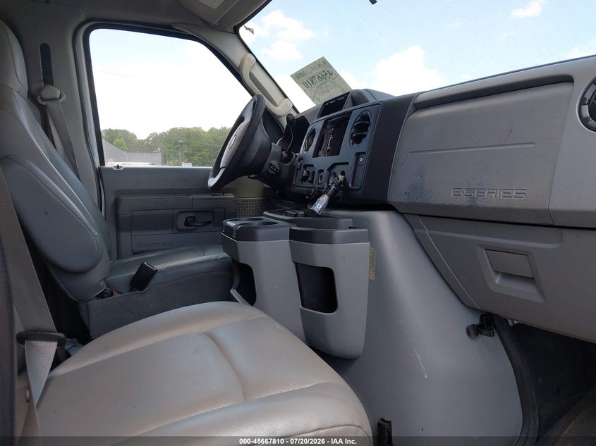 2013 FORD E-150 auction photo 5