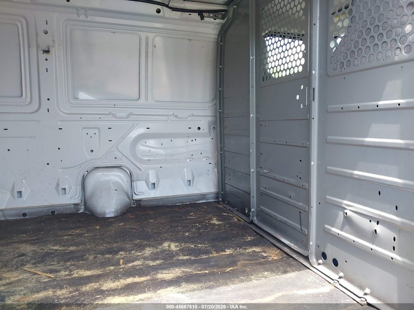 2013 FORD E-150 auction photo 8