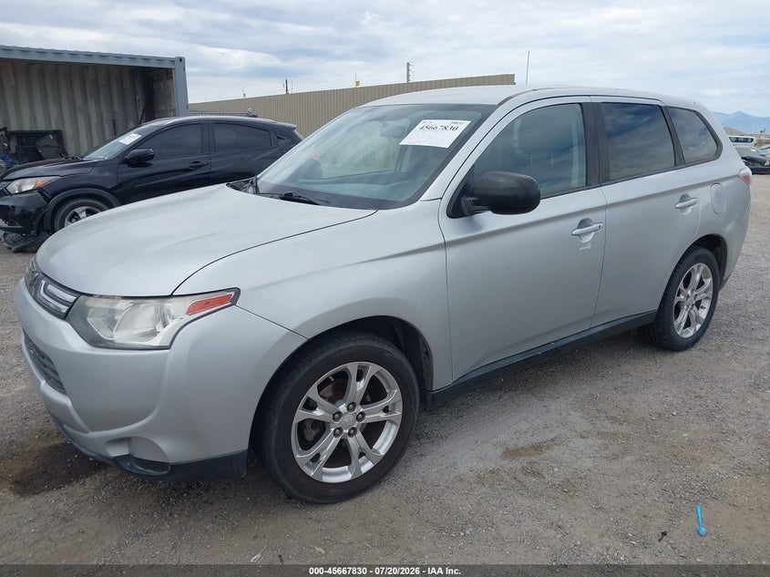 2014 MITSUBISHI OUTLANDER auction photo 2