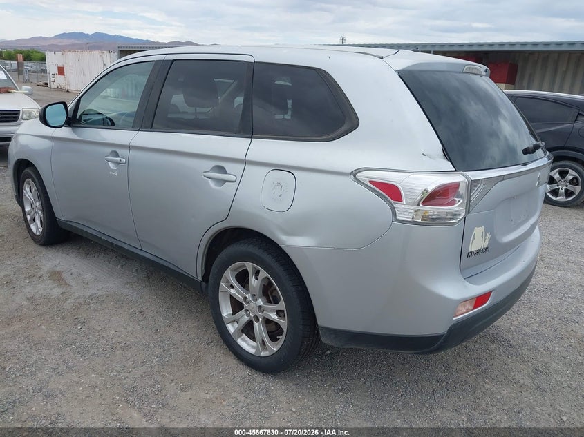 2014 MITSUBISHI OUTLANDER auction photo 3