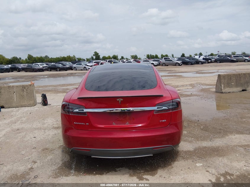 2014 Tesla Model S P85 VIN: 5YJSA1H1XEFP44187 Lot: 45667881