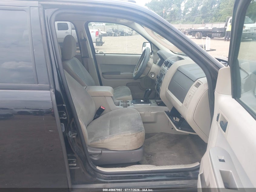 2012 FORD ESCAPE auction photo 5