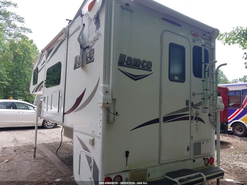 2016 LANCE CAMPER auction photo 3