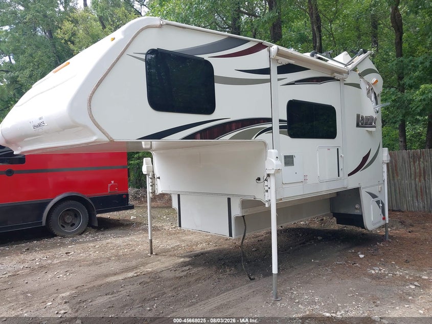 2016 LANCE CAMPER auction photo 4