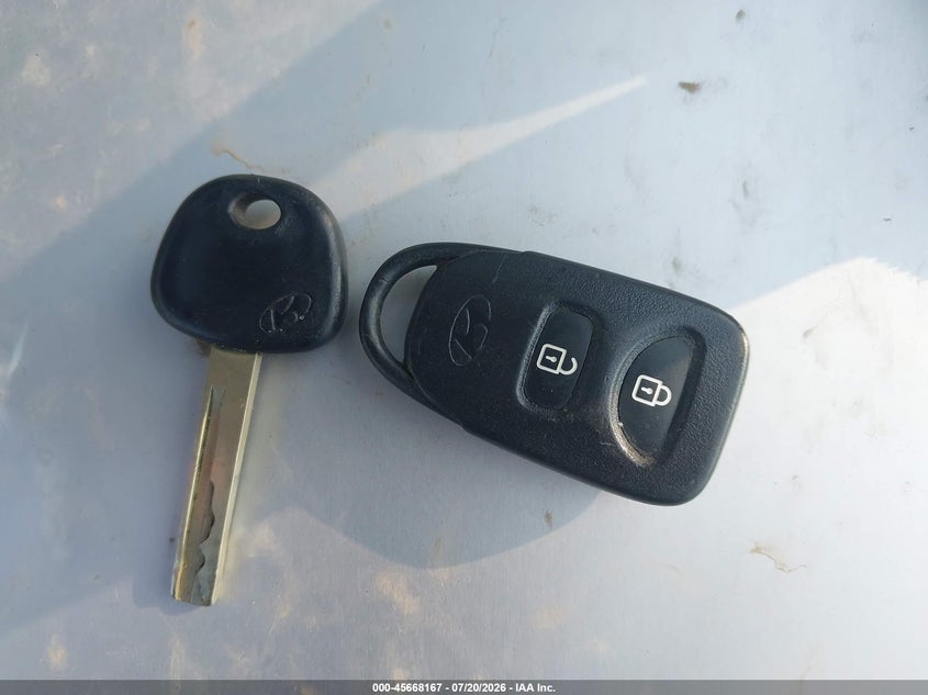2015 Hyundai Accent Gls VIN: KMHCT4AE2FU831356 Lot: 45668167