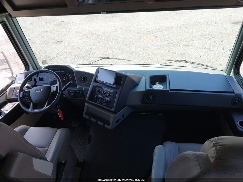 2021 FORD F53 auction photo 5