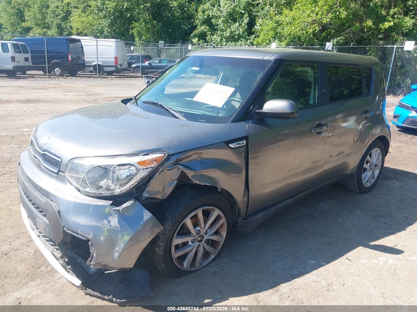 2019 KIA SOUL auction photo 2