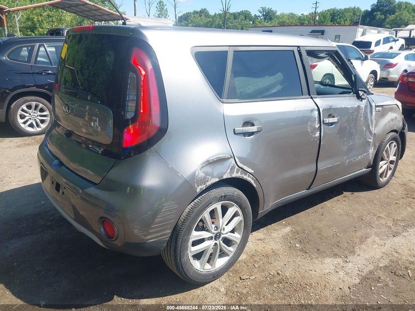 2019 KIA SOUL auction photo 4