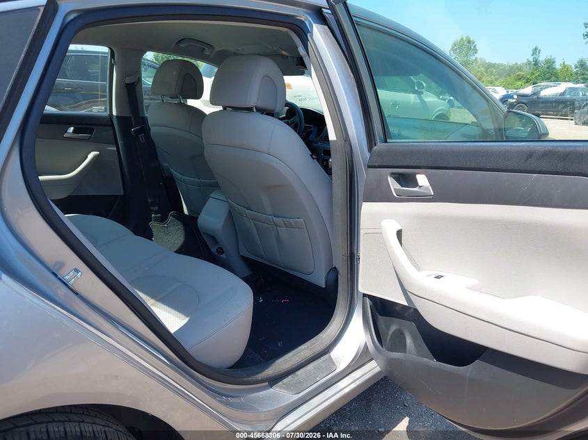 2015 HYUNDAI SONATA auction photo 8