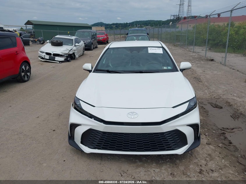 TOYOTA CAMRY - zdjęcie 13