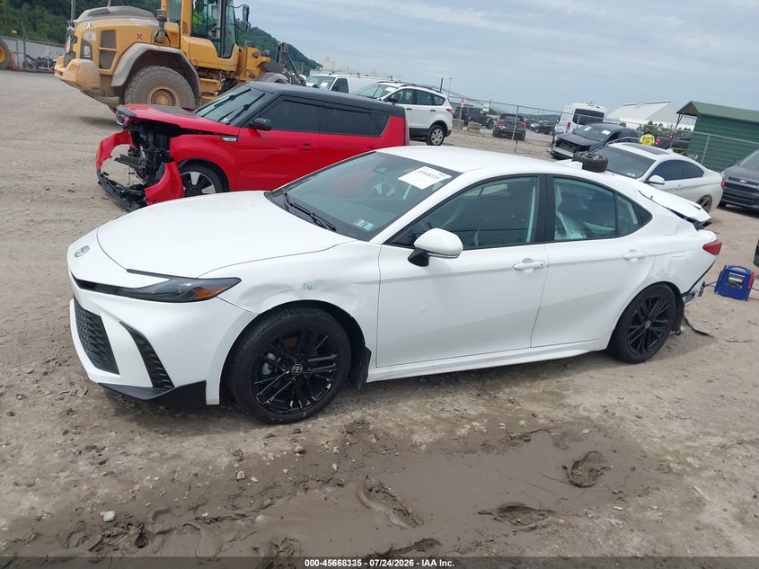 TOYOTA CAMRY - zdjęcie 15