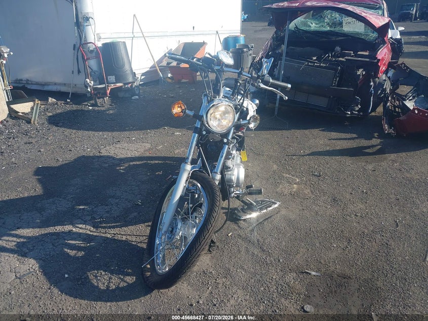 YAMAHA XV250 2024