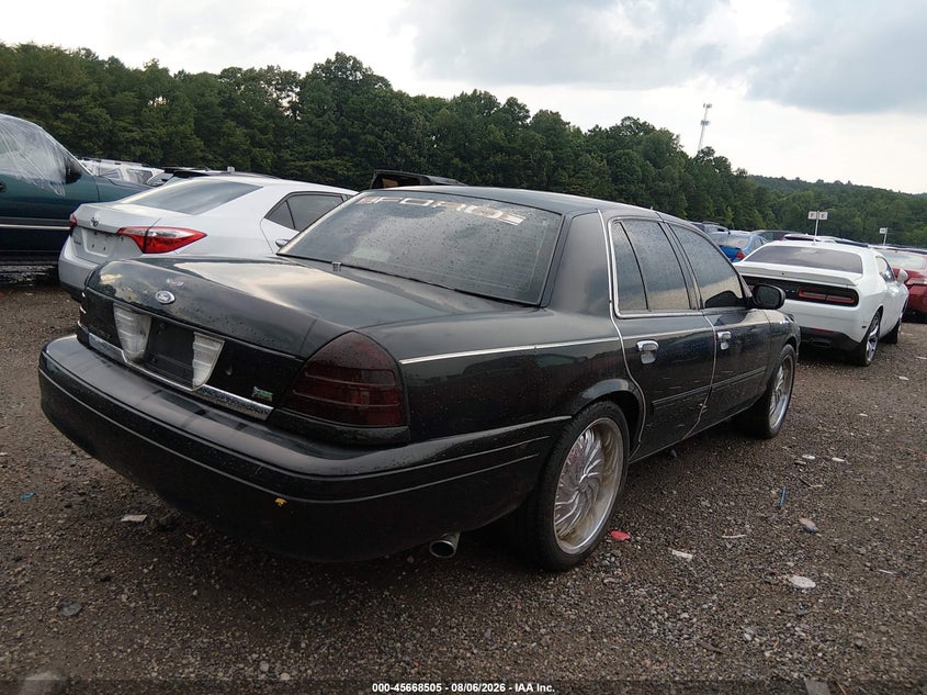 2010 FORD CROWN VICTORIA auction photo 4