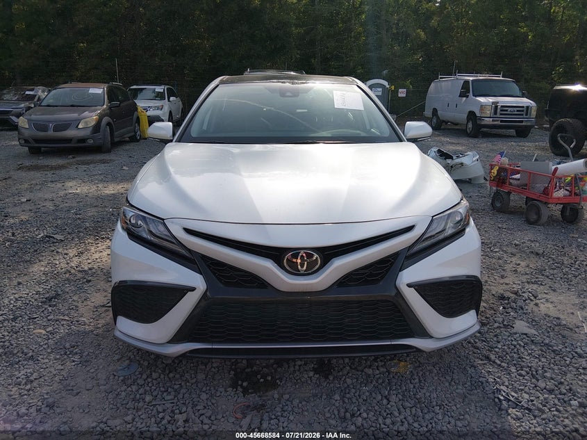 TOYOTA CAMRY - zdjęcie 13