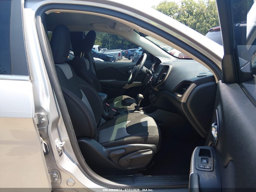2018 JEEP CHEROKEE auction photo 5