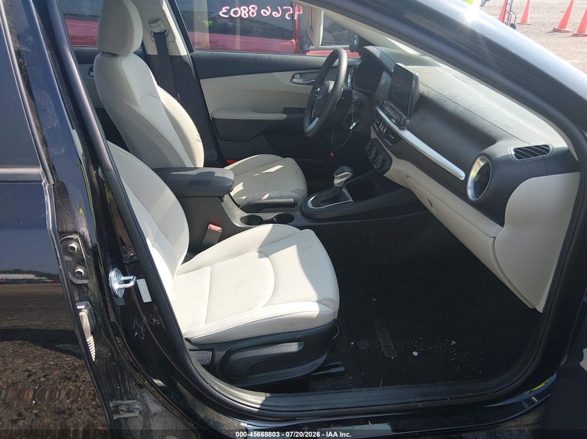 2023 KIA FORTE auction photo 5