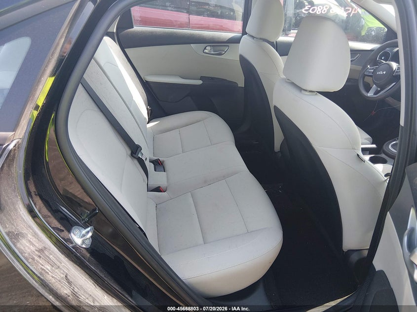 2023 KIA FORTE auction photo 8