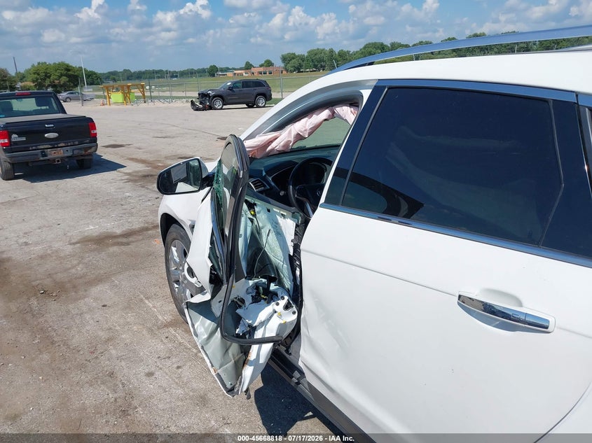 2016 CADILLAC SRX auction photo 6