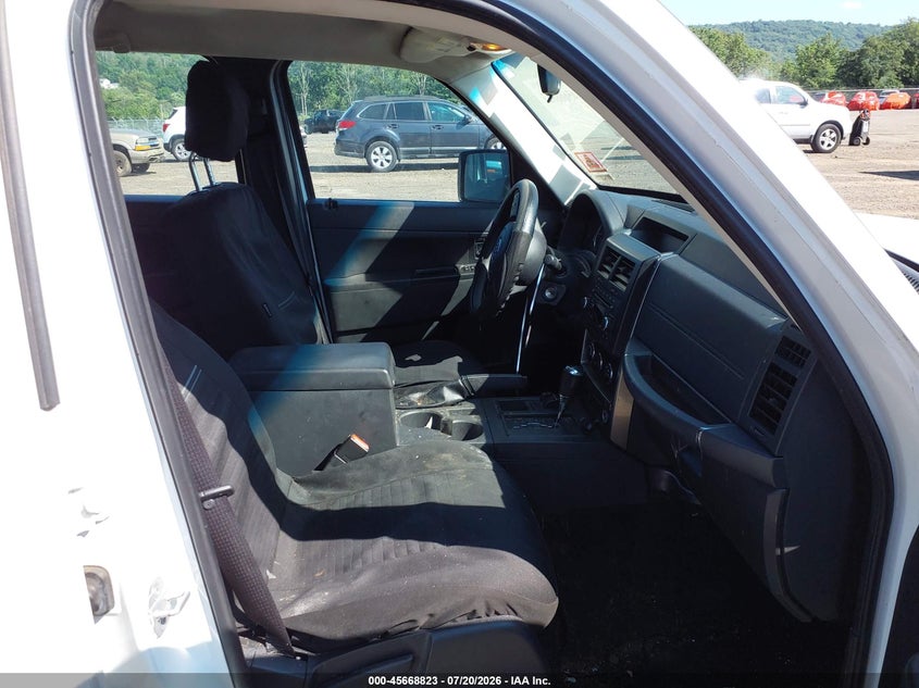 2011 JEEP LIBERTY auction photo 5