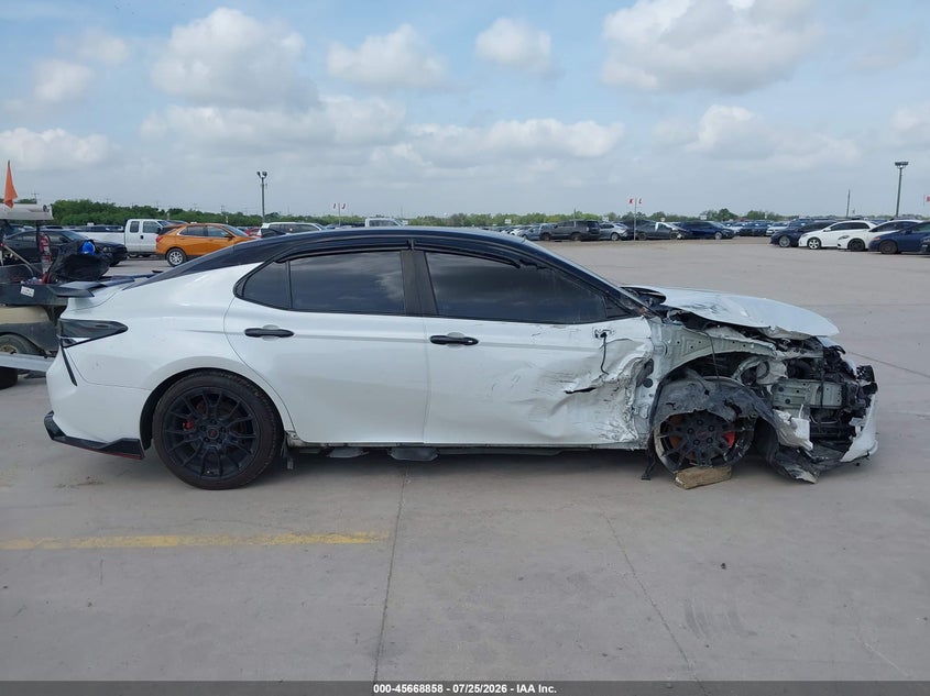 TOYOTA CAMRY - zdjęcie 14