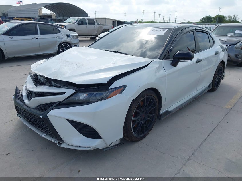 TOYOTA CAMRY - zdjęcie 2