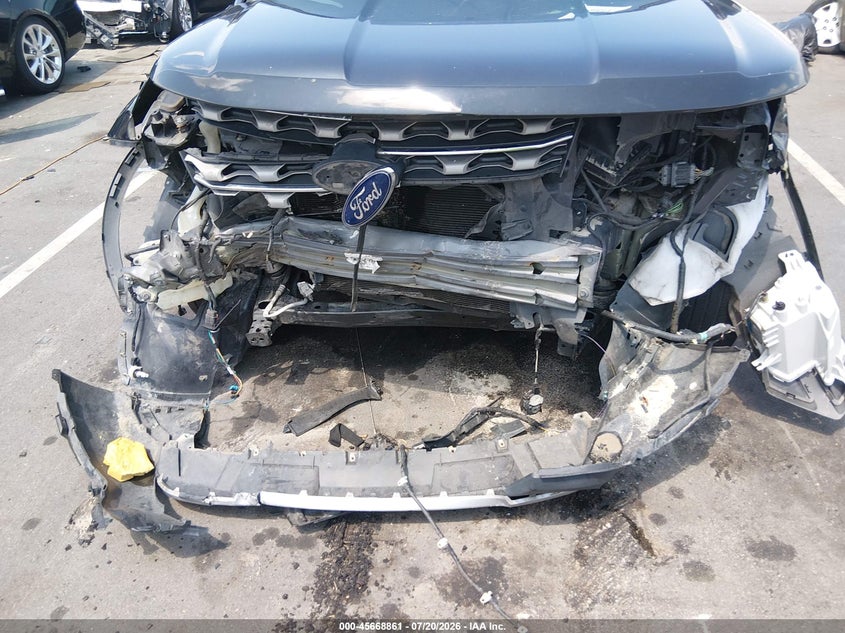 2017 FORD EXPLORER auction photo 6