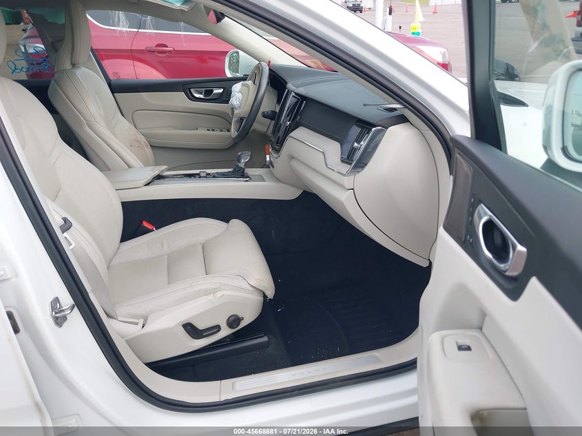 2021 Volvo Xc60 T5 Inscription VIN: YV4102DL7M1810548 Lot: 45668881