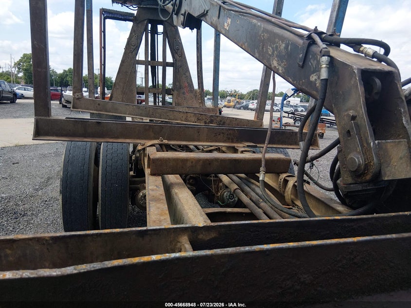 1986 FREIGHTLINER CONVENTIONAL auction photo 6