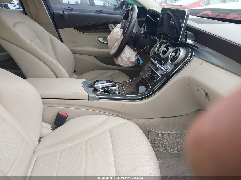 2016 MERCEDES-BENZ C 300 — zdjęcie 5