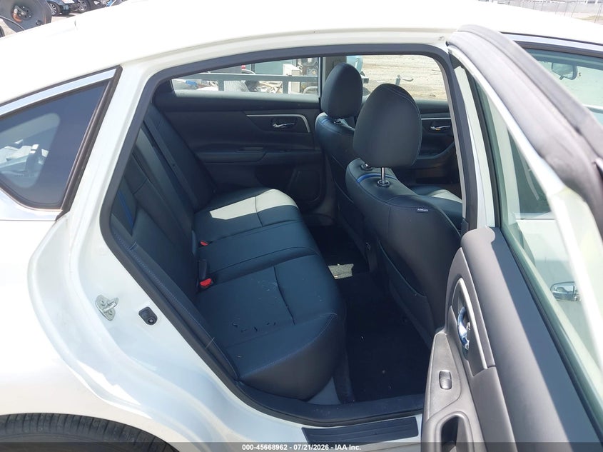 2018 Nissan Altima 2.5 Sr VIN: 1N4AL3APXJC148011 Lot: 45668962
